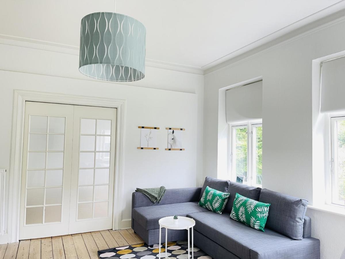 Aday - City Central Mansion - 1 Bedroom Apartment With Garden Aalborg Esterno foto