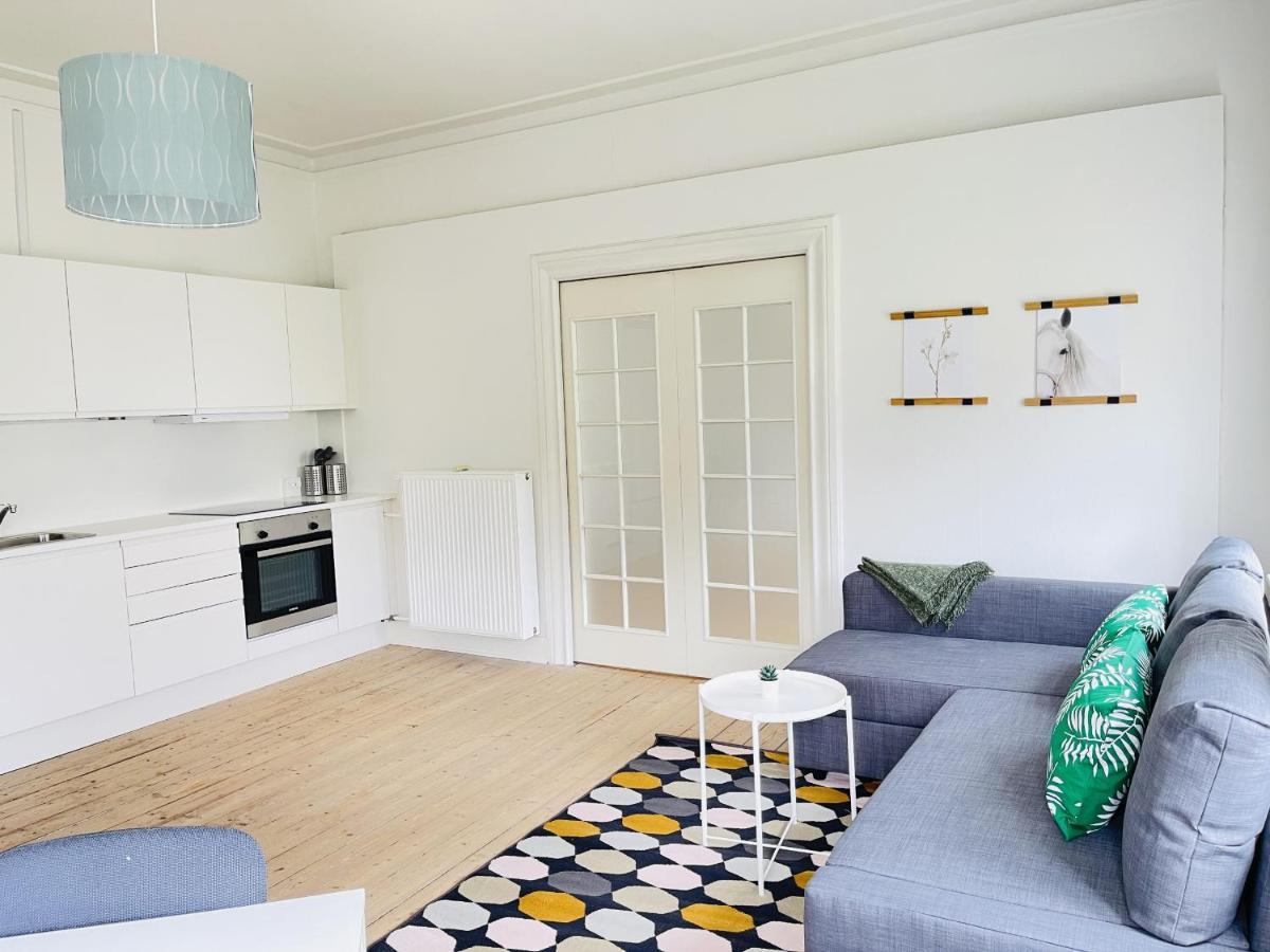Aday - City Central Mansion - 1 Bedroom Apartment With Garden Aalborg Esterno foto