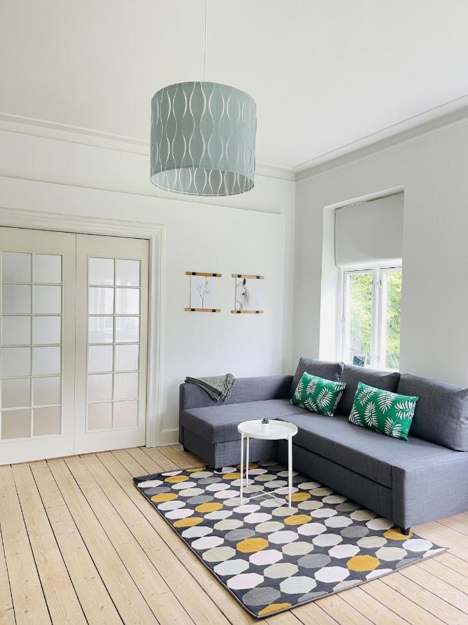 Aday - City Central Mansion - 1 Bedroom Apartment With Garden Aalborg Esterno foto